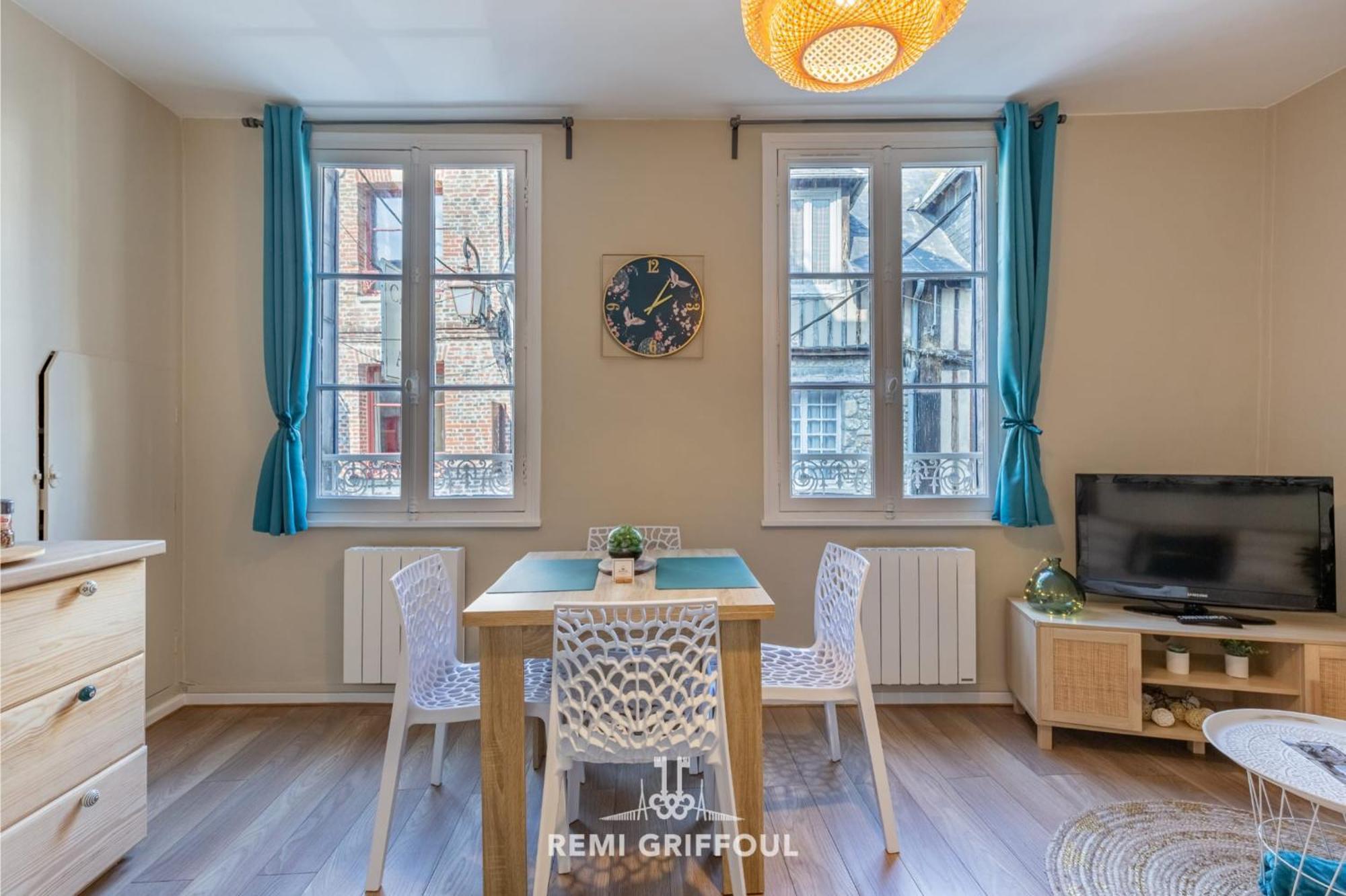 Emeraude Cozy Nest 3 Heart Of Historic District 2 Guests オンフルール エクステリア 写真